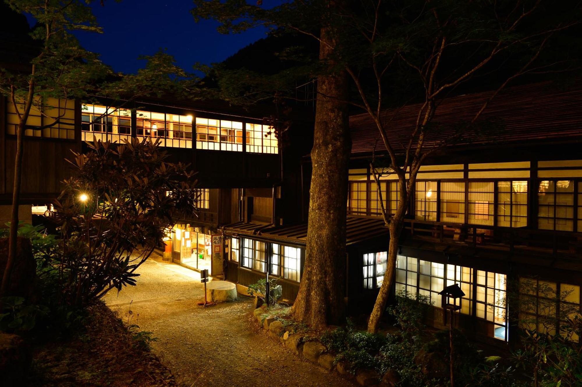 Houshi Onsen Chojukan Minakami Buitenkant foto